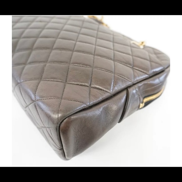 Authentic CHANEL quilted black lambskin tote - Picture 11 of 14